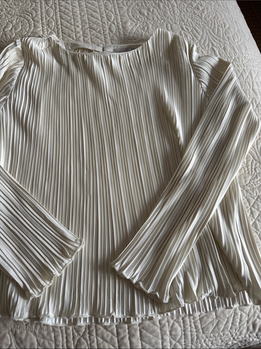 LOFT Ivory Pleated Long Sleeve Blouse